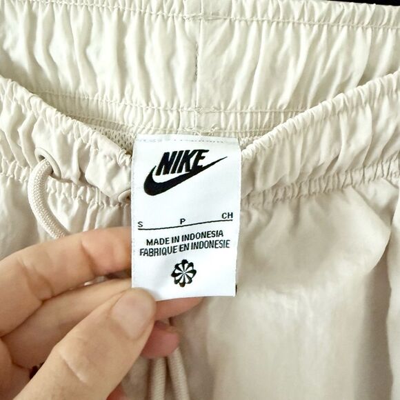 Nike Nylon Jogger Pant in Beige with White Logo- Size S - Picture 7 of 8